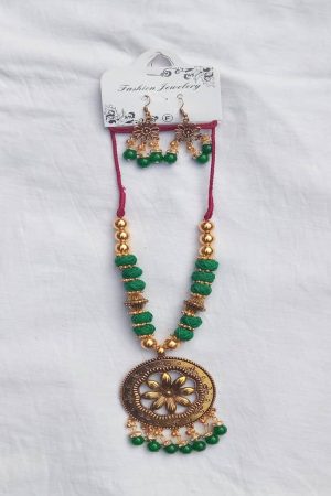 Sutar Set Locket